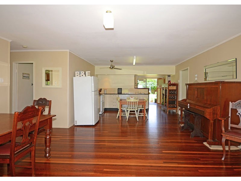 7 Helsham Street, Point Vernon QLD 4655