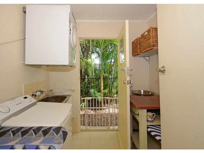 7 Helsham Street, Point Vernon QLD 4655