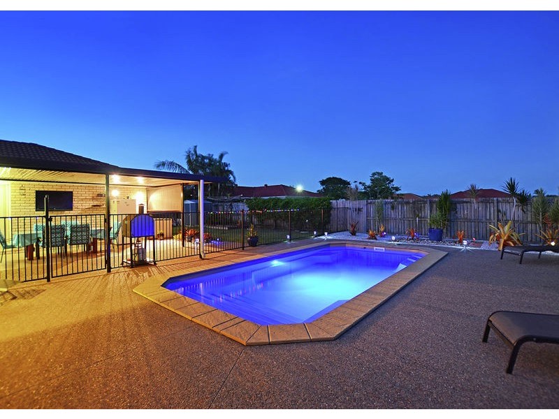 5 Sonder Street, Urangan QLD 4655