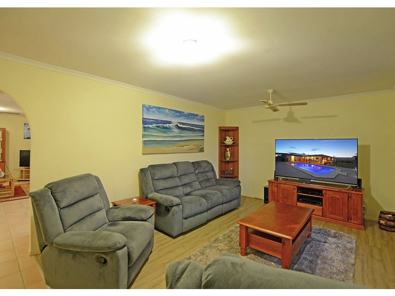 5 Sonder Street, Urangan QLD 4655