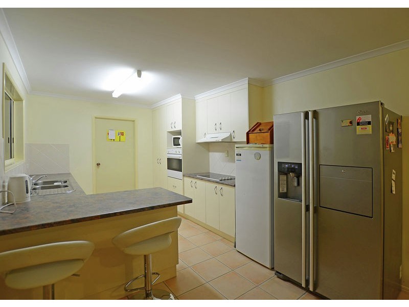 5 Sonder Street, Urangan QLD 4655