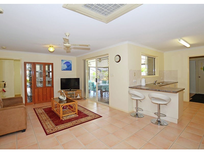 5 Sonder Street, Urangan QLD 4655