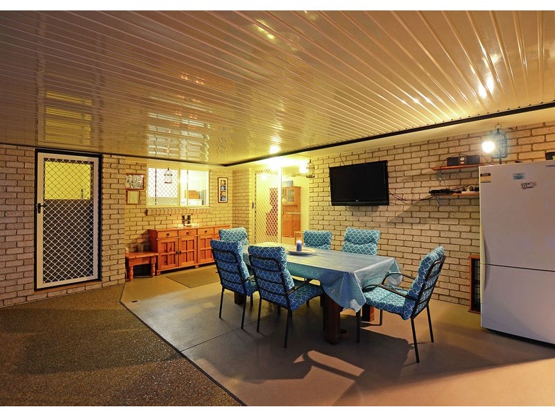 5 Sonder Street, Urangan QLD 4655
