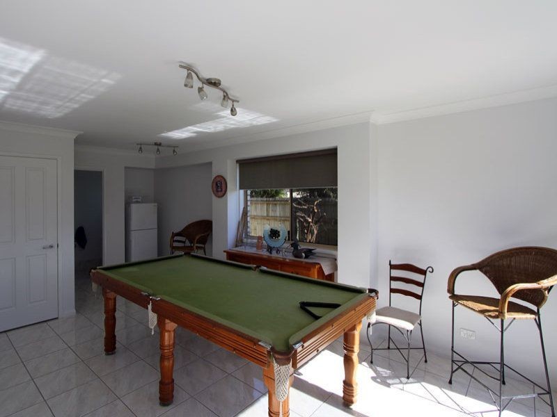 21 Seaside Cct, Toogoom QLD 4655