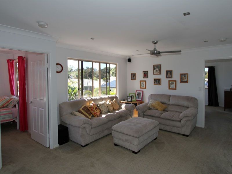 21 Seaside Cct, Toogoom QLD 4655