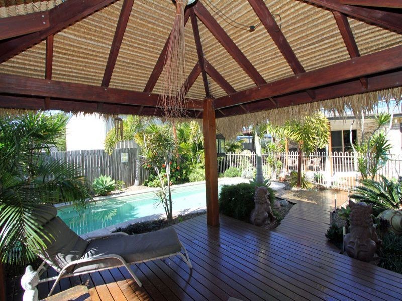 21 Seaside Cct, Toogoom QLD 4655