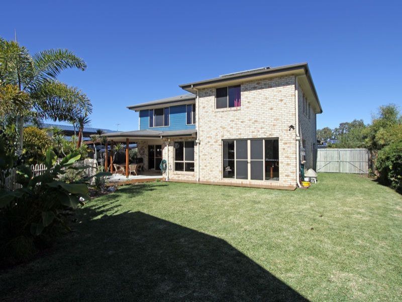 21 Seaside Cct, Toogoom QLD 4655