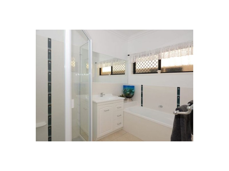 16 Harrison Circuit, Urangan QLD 4655