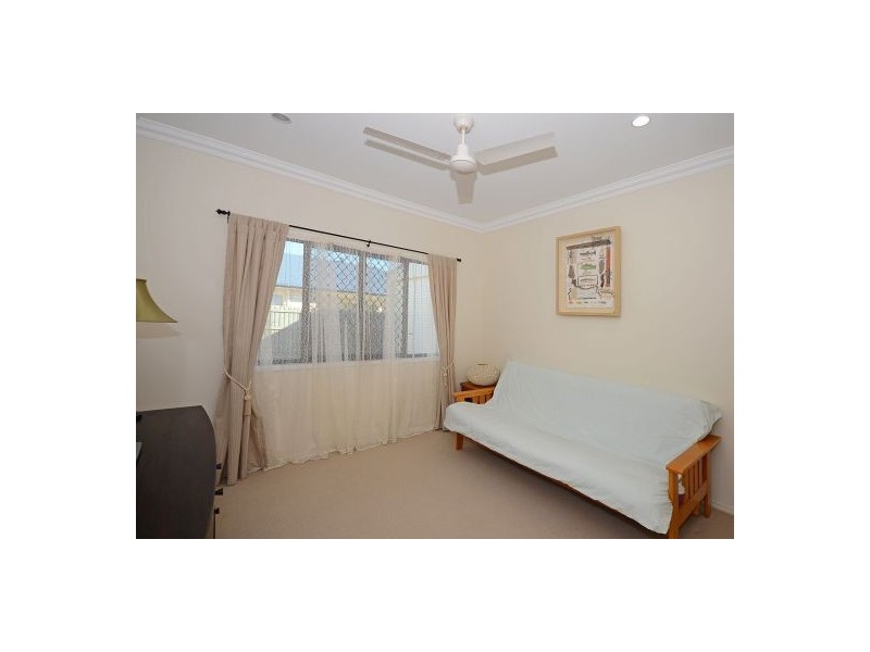 16 Harrison Circuit, Urangan QLD 4655