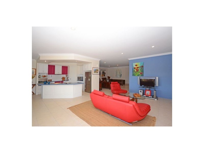 16 Harrison Circuit, Urangan QLD 4655