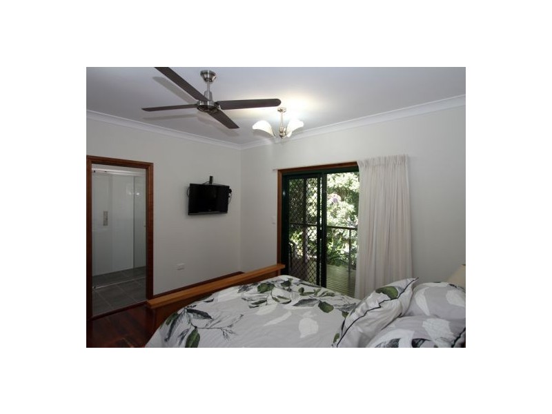 14 Flora Court, Dundowran Beach QLD 4655