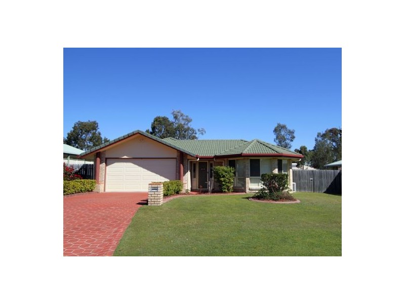 77 Ladbroke Cres, Urangan QLD 4655
