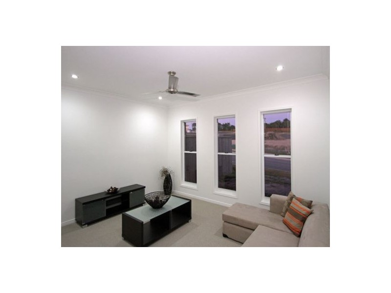 7 Morgan Circuit, Urraween QLD 4655