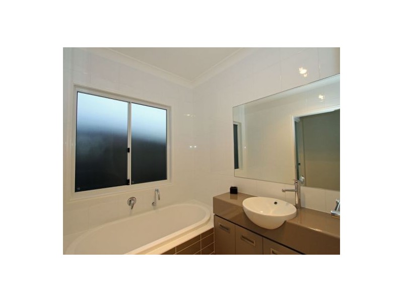 7 Morgan Circuit, Urraween QLD 4655