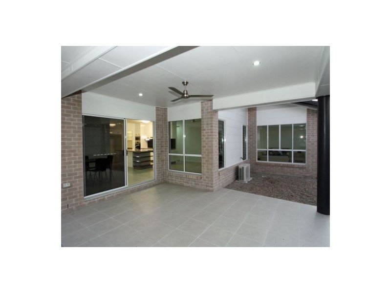 7 Morgan Circuit, Urraween QLD 4655