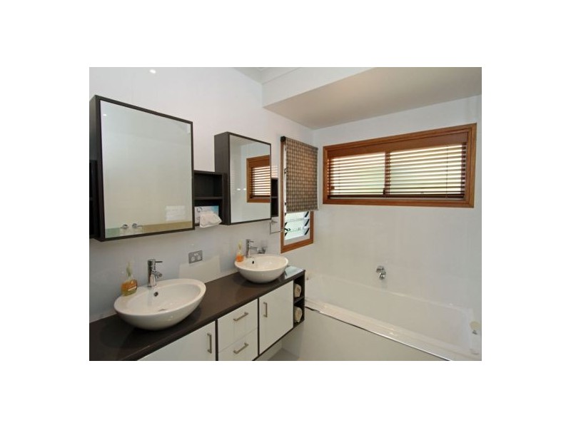 20-22 Foxwood Court, Dundowran Beach QLD 4655