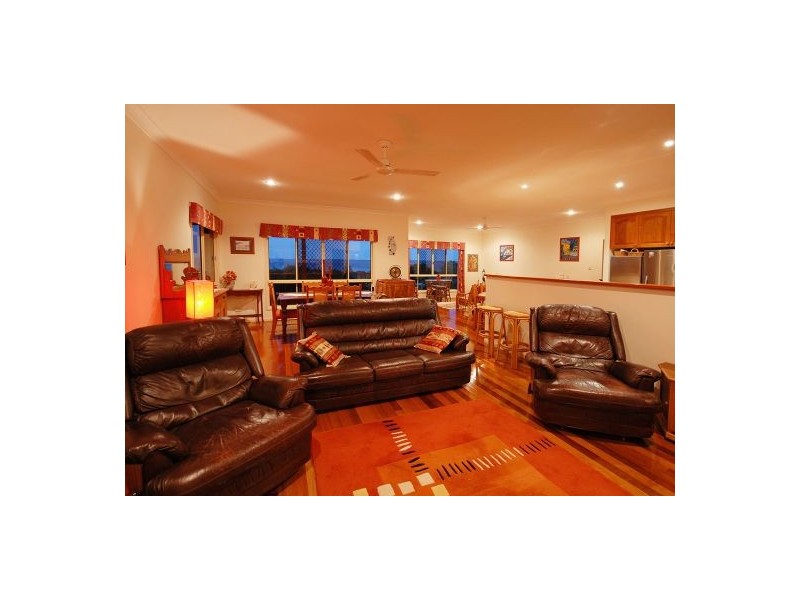 9 Cove Boulevard, River Heads QLD 4655