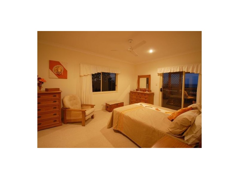 9 Cove Boulevard, River Heads QLD 4655