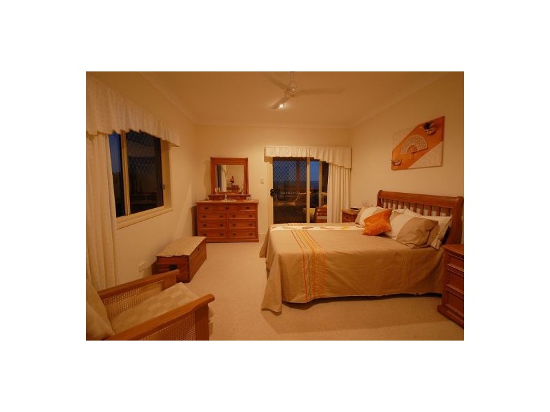 9 Cove Boulevard, River Heads QLD 4655