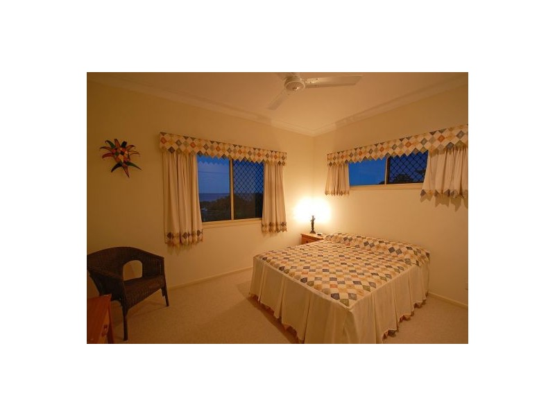 9 Cove Boulevard, River Heads QLD 4655