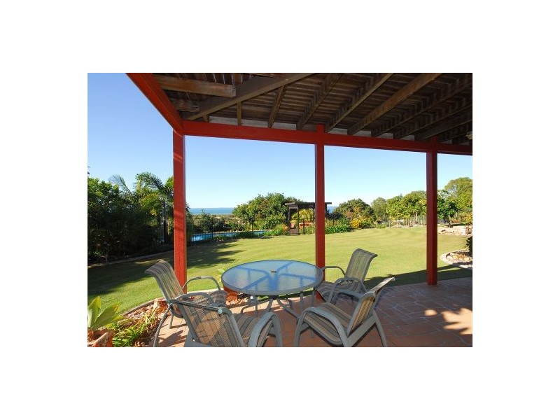 9 Cove Boulevard, River Heads QLD 4655