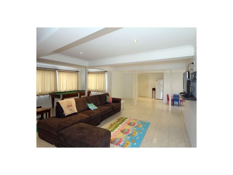 195 Esplanade, Point Vernon QLD 4655