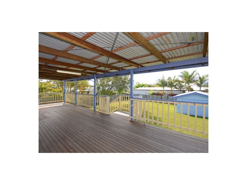 34 Edward St, Urangan QLD 4655