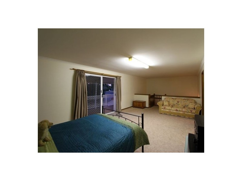 41 Helsham St, Point Vernon QLD 4655