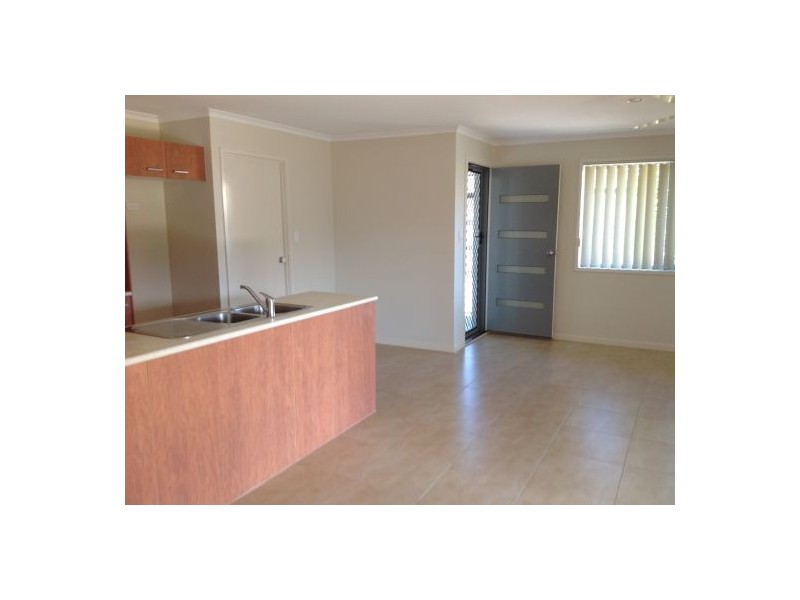 2/62 St Joseph Drive, Urraween QLD 4655