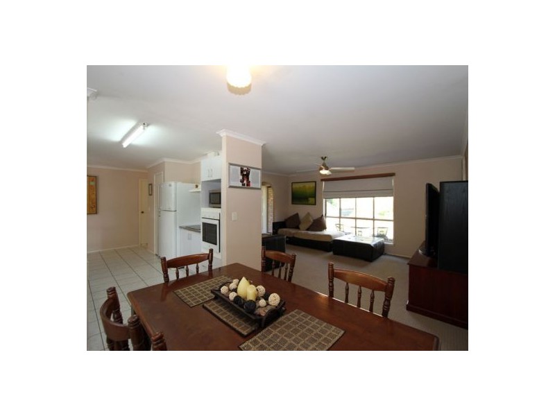 8 Andrea Court, Kawungan QLD 4655
