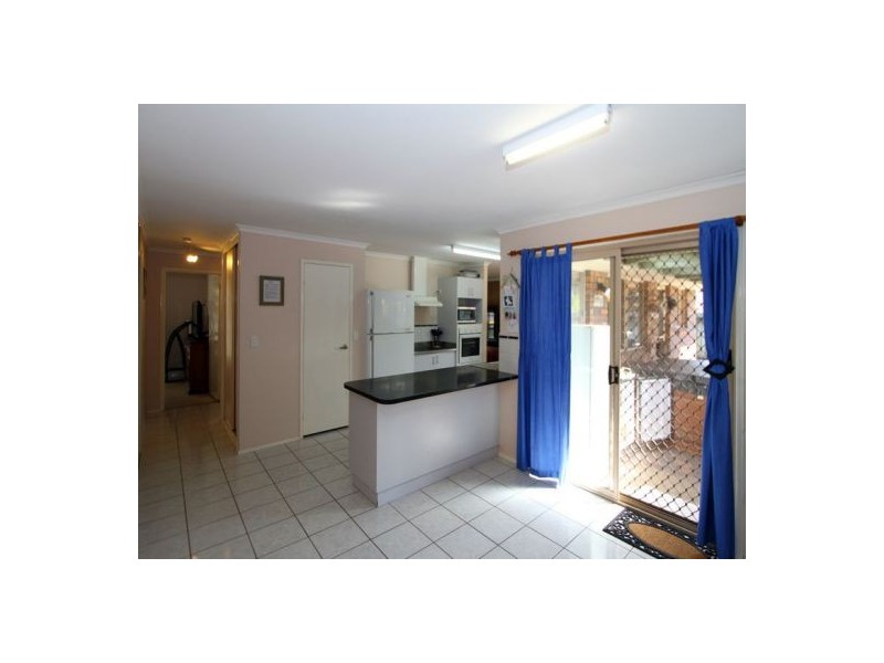 8 Andrea Court, Kawungan QLD 4655