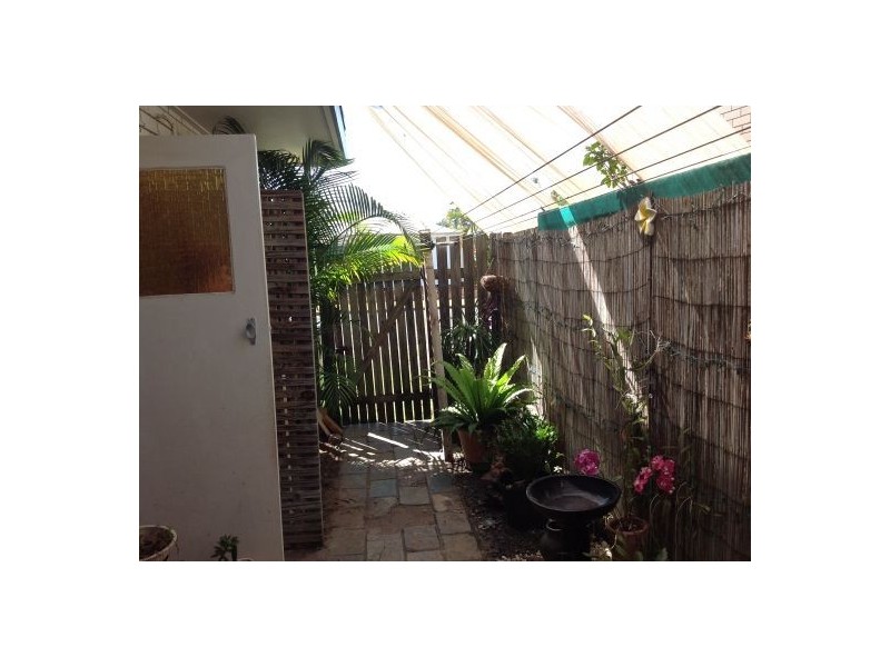 1/5 Mckean Road, Scarness QLD 4655