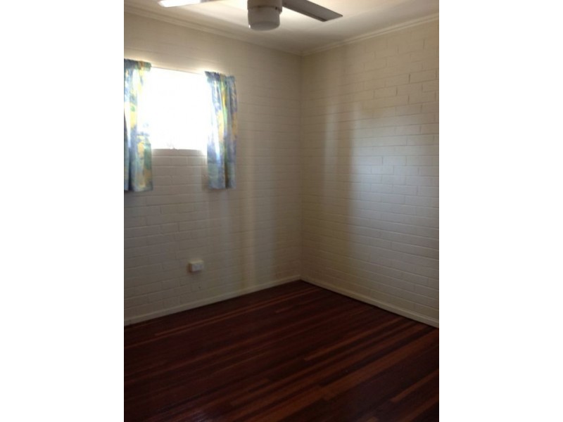 1/5 Mckean Road, Scarness QLD 4655