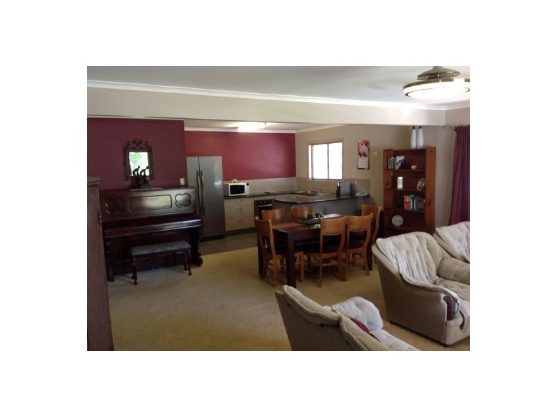 25 Leslie Lane, Scarness QLD 4655