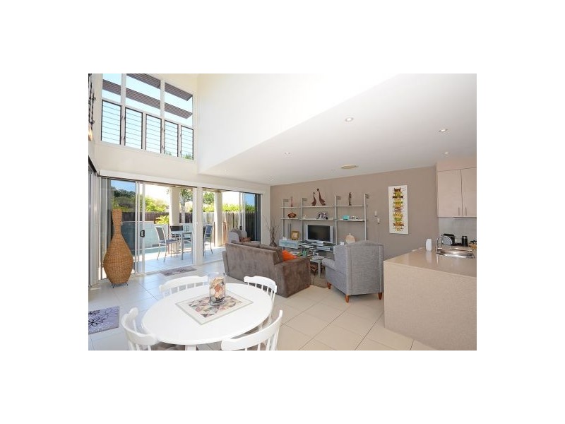 4/8 Hervey Street, Scarness QLD 4655