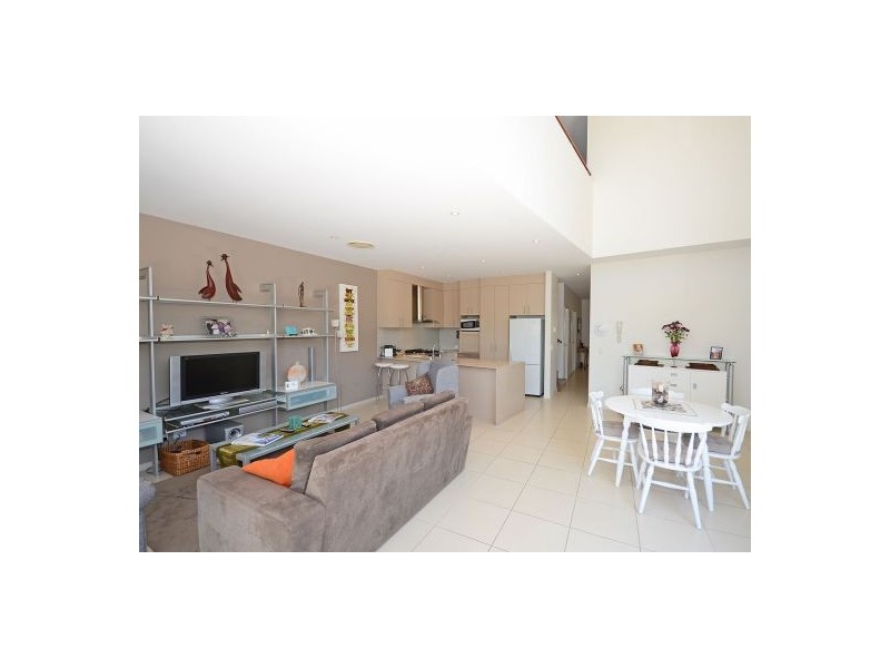 4/8 Hervey Street, Scarness QLD 4655