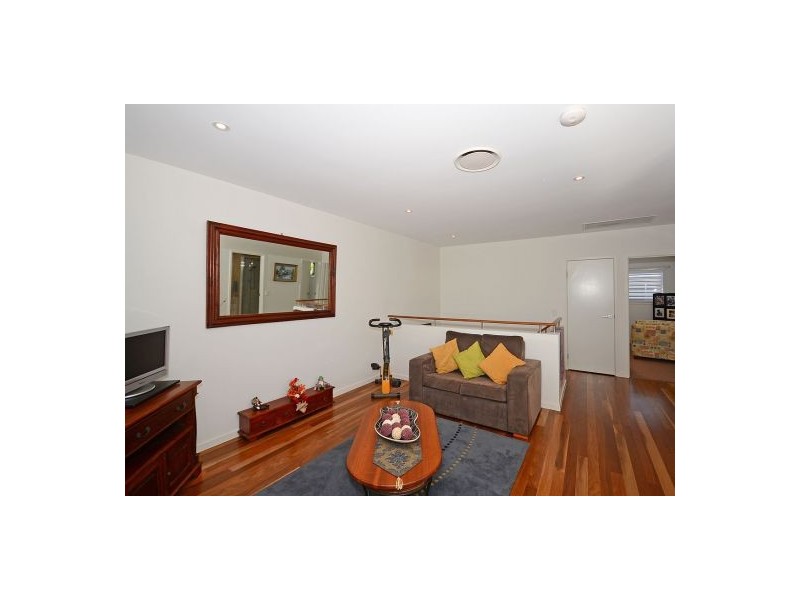 4/8 Hervey Street, Scarness QLD 4655