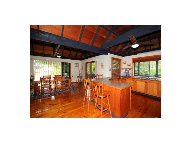 18 Ries Road, Toogoom QLD 4655