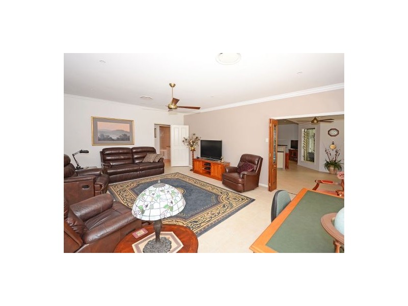 14 Jonwest Close, Torquay QLD 4655