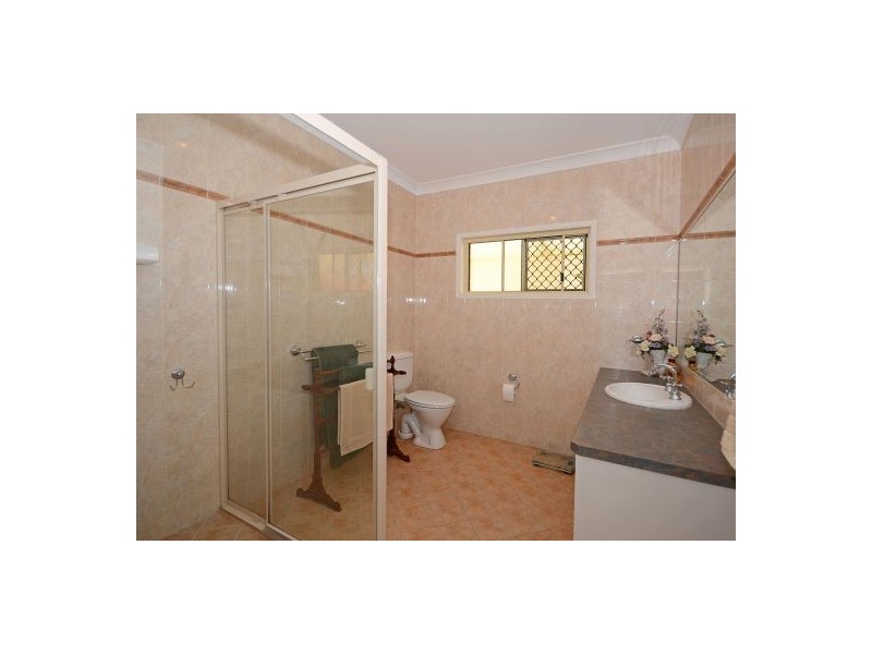 14 Jonwest Close, Torquay QLD 4655
