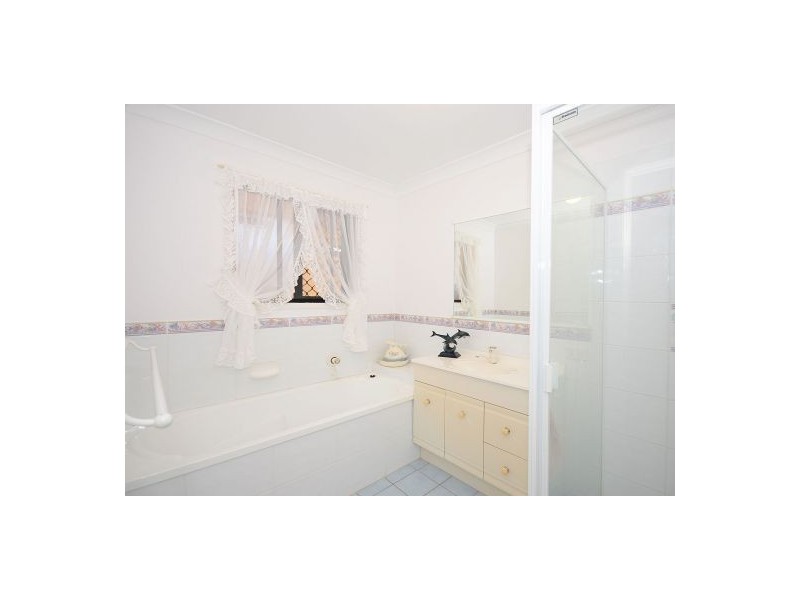 18-20 Stormy Rise, River Heads QLD 4655