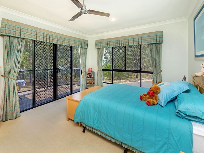 43 Esplanade, Point Vernon QLD 4655
