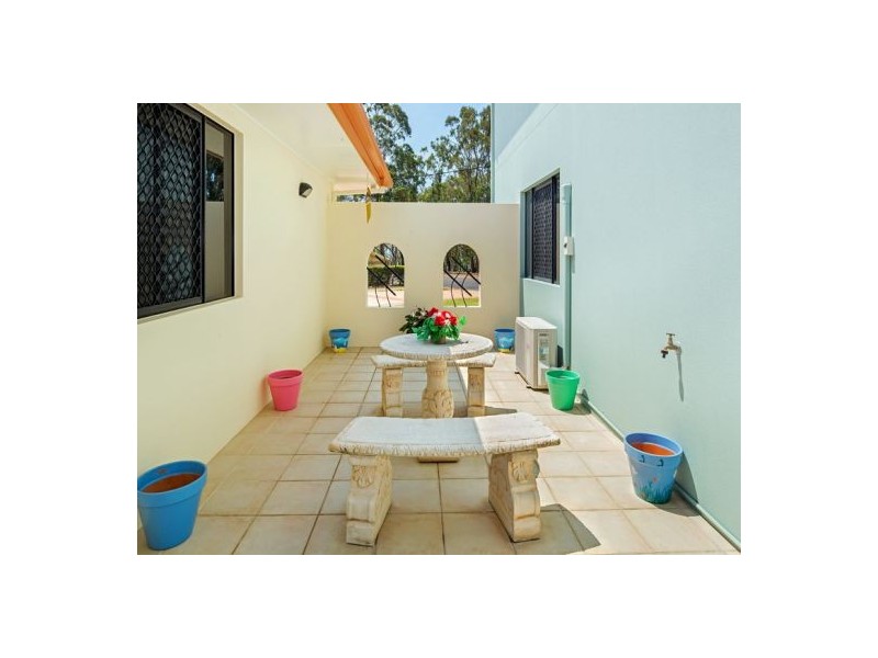 43 Esplanade, Point Vernon QLD 4655