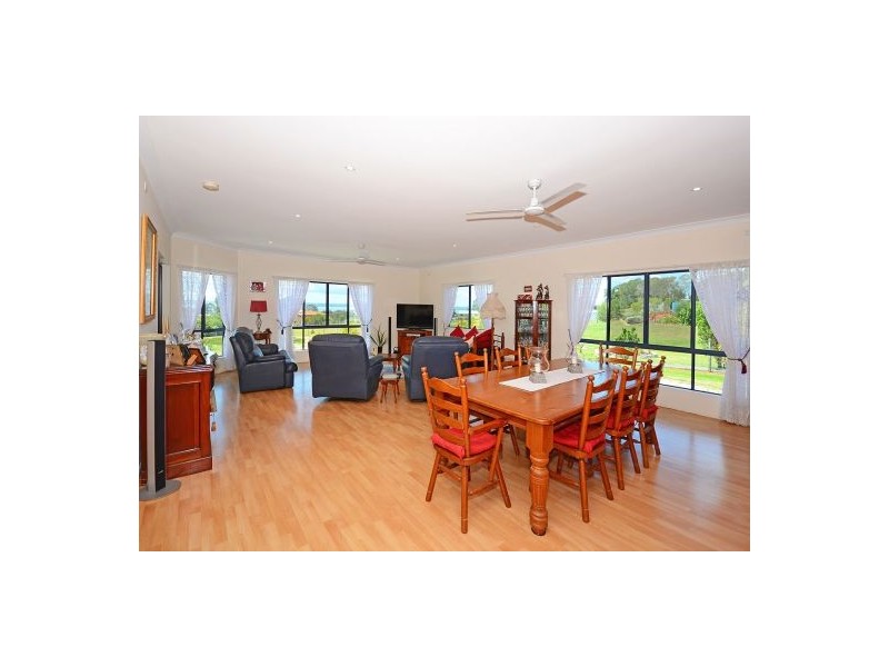 17 Cove Boulevard, River Heads QLD 4655