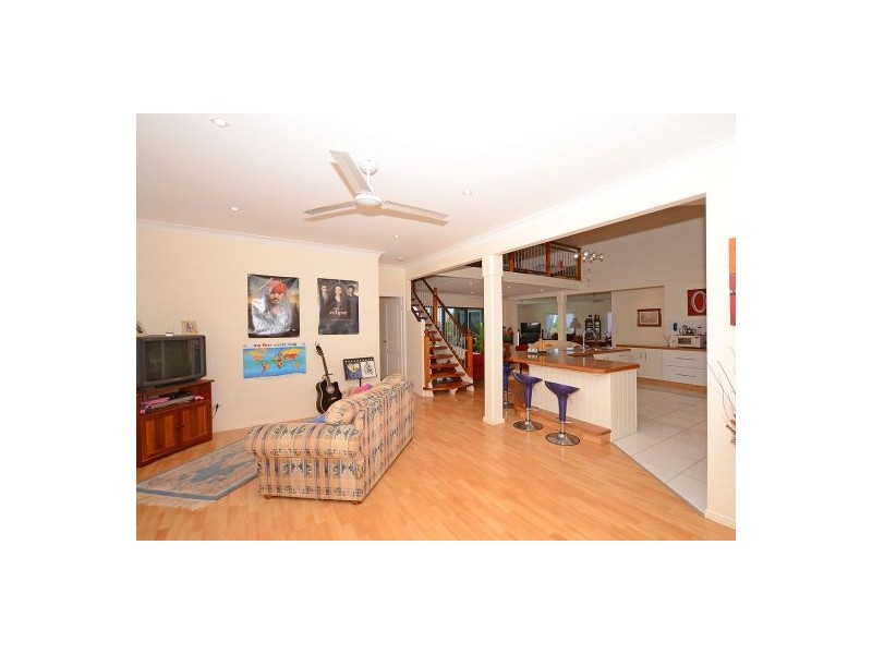 17 Cove Boulevard, River Heads QLD 4655