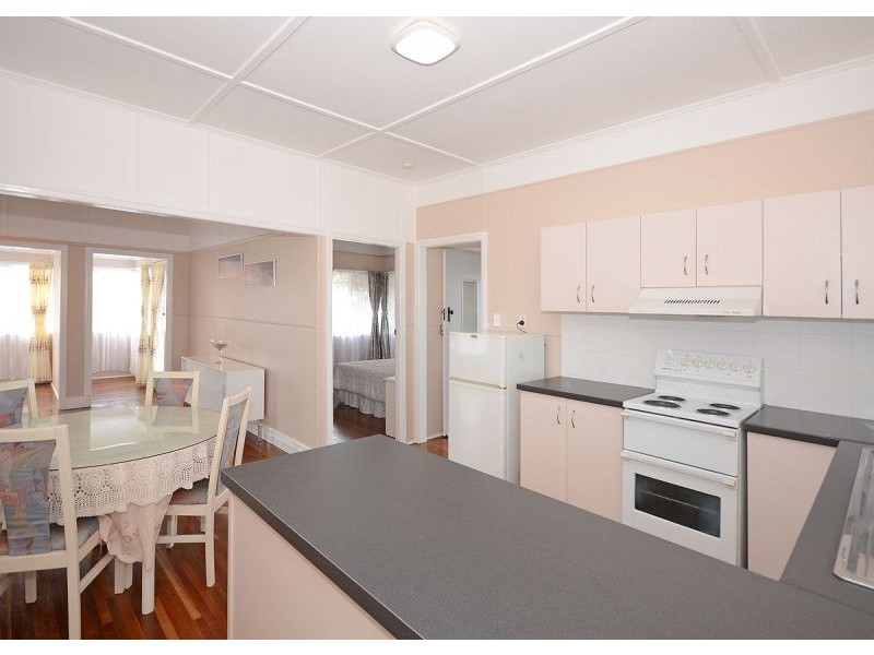 125 Pulgul Street, Urangan QLD 4655