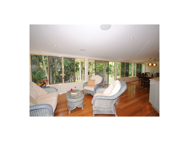 10 Flora Court, Dundowran Beach QLD 4655