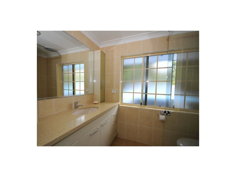 10 Flora Court, Dundowran Beach QLD 4655