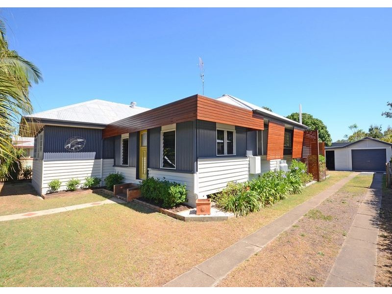 75 Dayman Street, Urangan QLD 4655