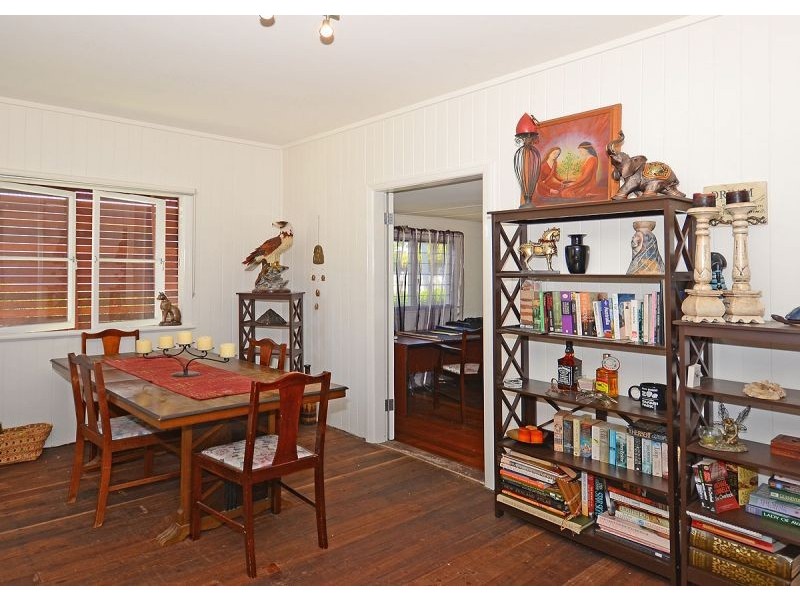 75 Dayman Street, Urangan QLD 4655